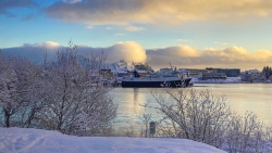 Harbor in Svolvaer - iphone